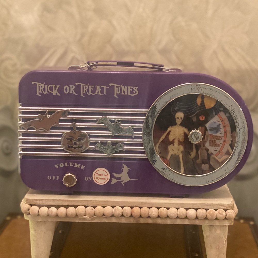 Mr. Halloween Decorative Halloween Radio